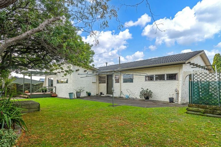 Photo of property in 17 Moyne Avenue, Milson, Palmerston North, 4414
