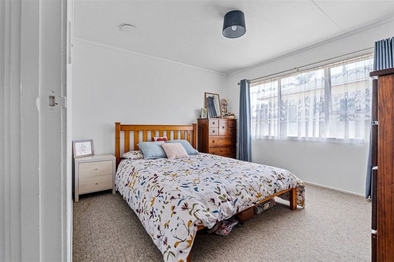 Photo of property in 8 Yorke Road, Haruru, 0204