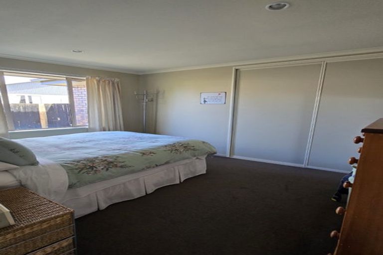 Photo of property in 15a Seadown Crescent, Amberley, 7410