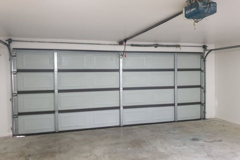 Photo of property in 10 Piriti Place, Weymouth, Auckland, 2103