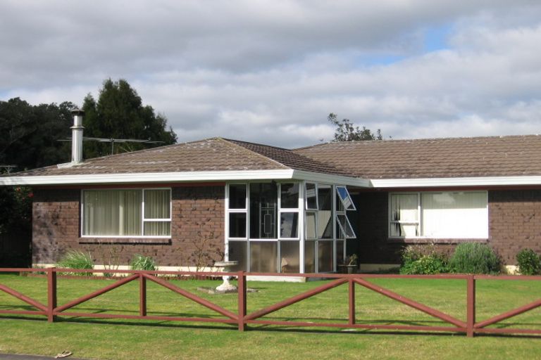 Photo of property in 49 Ingram Street, Papakura, 2110