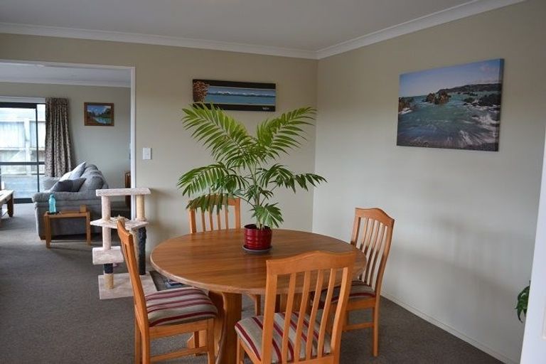 Photo of property in 5 The Top Gallant, Whitby, Porirua, 5024