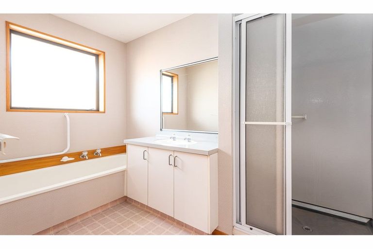 Photo of property in 2/1 Spurway Place, Mairehau, Christchurch, 8013