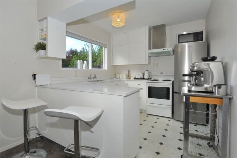 Photo of property in 1/10 Jamell Place, Avonhead, Christchurch, 8042