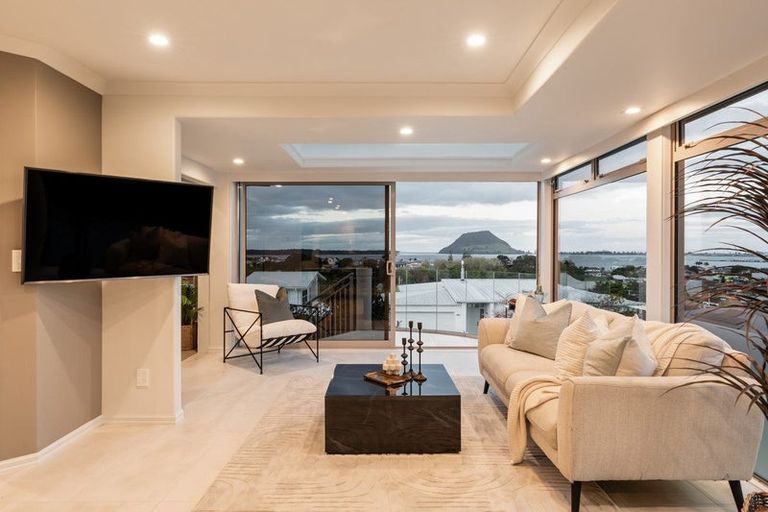 Photo of property in 3 Seaview Road, Otumoetai, Tauranga, 3110