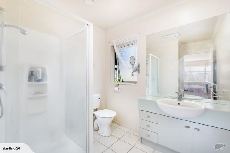 Photo of property in 80 Hillwell Drive, Henderson, Auckland, 0612