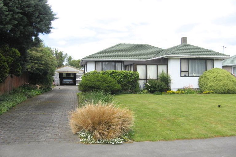Photo of property in 10 Larch Place, Casebrook, Christchurch, 8051