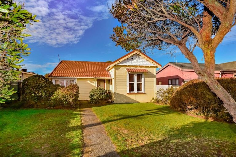 Photo of property in 23 Howe Street, New Brighton, Christchurch, 8083