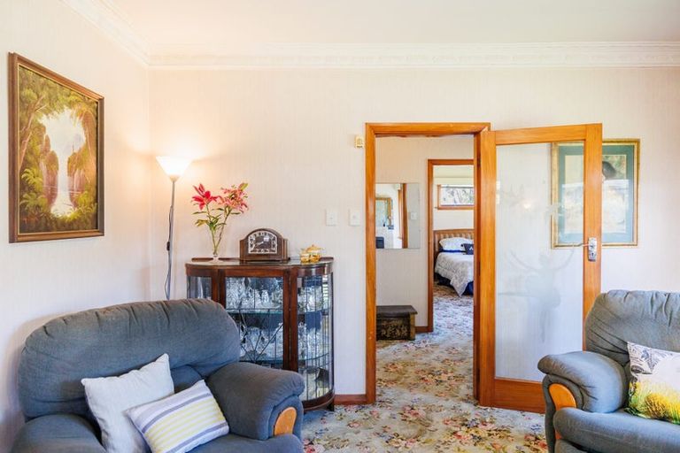 Photo of property in 6 Freyberg Street, Roslyn, Palmerston North, 4414