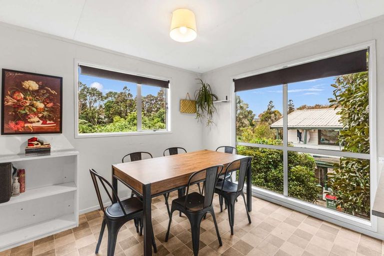 Photo of property in 42 Omata Road, Marfell, New Plymouth, 4310