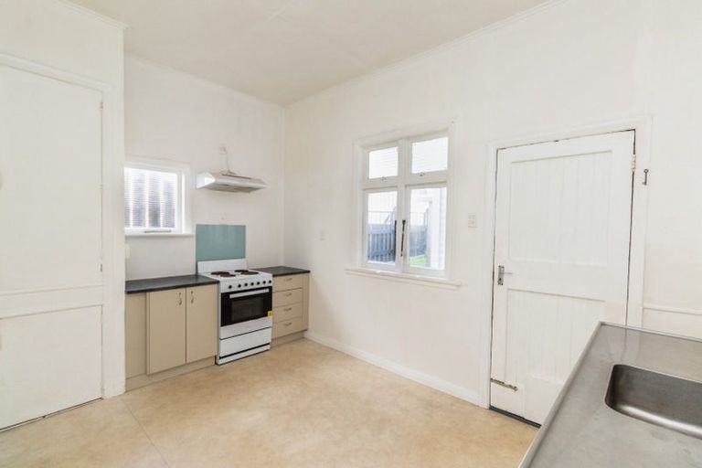 Photo of property in 1/364 The Parade, Island Bay, Wellington, 6023