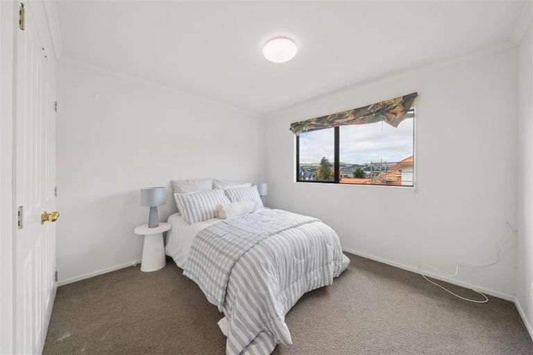 Photo of property in 23 Amesbury Drive, Churton Park, Wellington, 6037