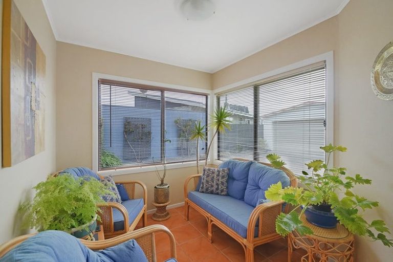 Photo of property in 10 Wera Street, Hawera, 4610