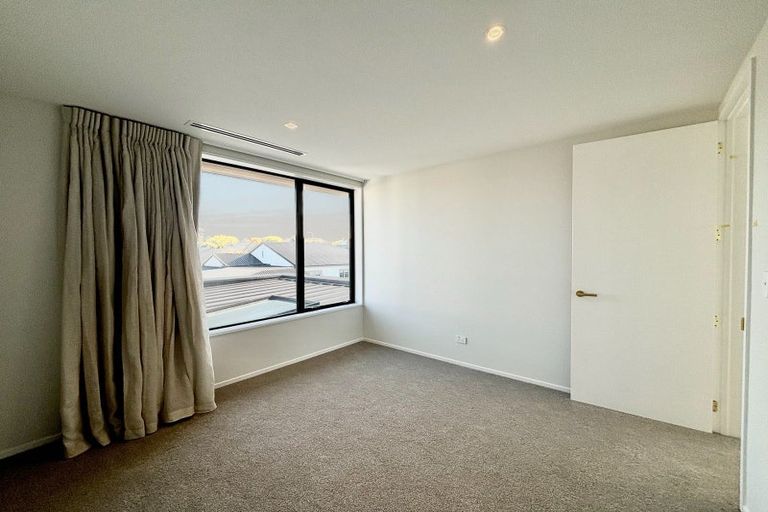 Photo of property in 7 Roa Road, Fendalton, Christchurch, 8041