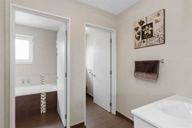 Photo of property in 19 Janal Place, Northwood, Christchurch, 8051