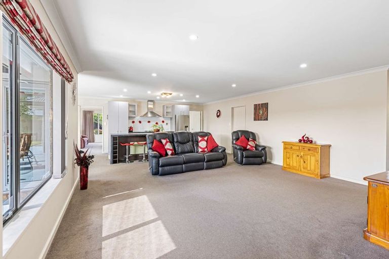 Photo of property in 7 Goldie Place, Rolleston, 7614
