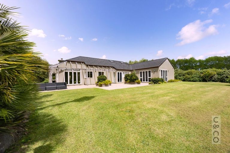 Photo of property in 832 Old North Road, Waimauku, 0882