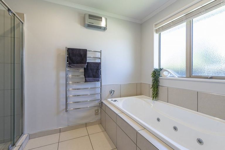 Photo of property in 27 Delamare Way, Rolleston, 7614