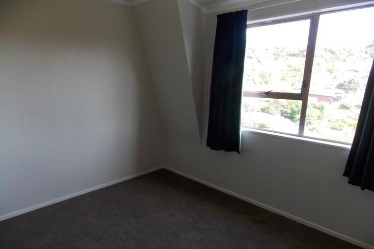 Photo of property in 1a Southern Cross Crescent, Island Bay, Wellington, 6023