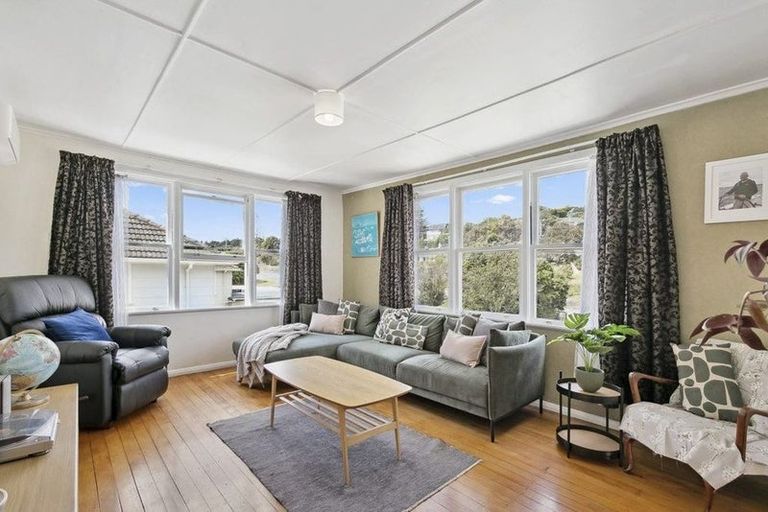 Photo of property in 41 Dimock Street, Titahi Bay, Porirua, 5022