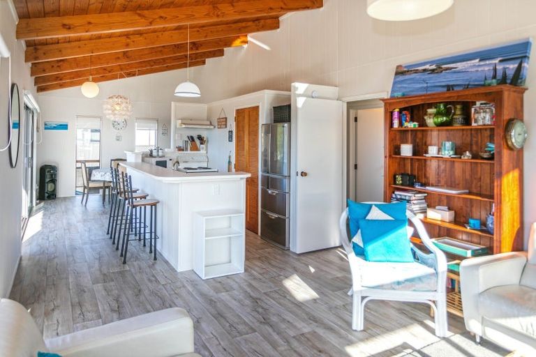 Photo of property in 3 Kon Tiki Road, Whiritoa, Whangamata, 3691