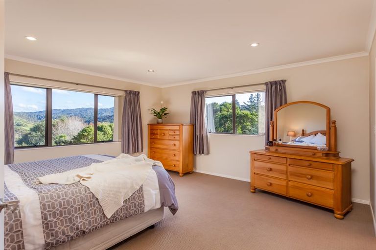 Photo of property in 50 Landing Road, Titirangi, Auckland, 0604