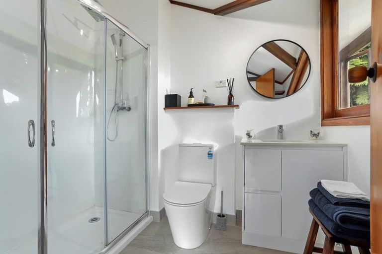 Photo of property in 27 Scenic Drive, Titirangi, Auckland, 0604