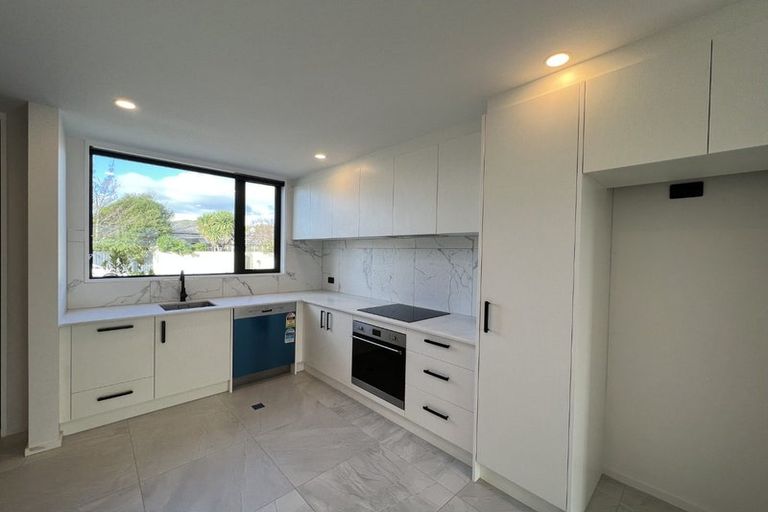 Photo of property in 2/18 Rutherford Street, Woolston, Christchurch, 8023