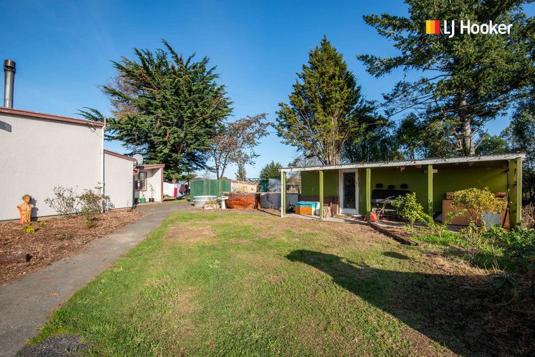 Photo of property in 923 Maungatua Road, Berwick, Outram, 9073
