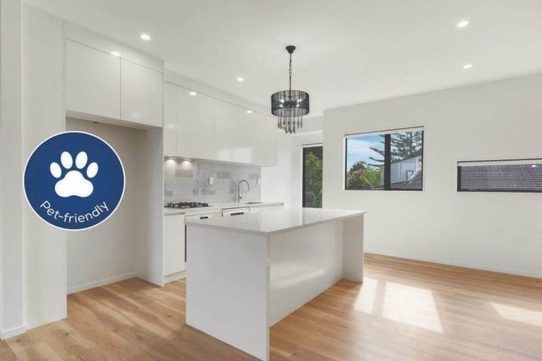 Photo of property in 523b Pakuranga Road, Howick, Auckland, 2010