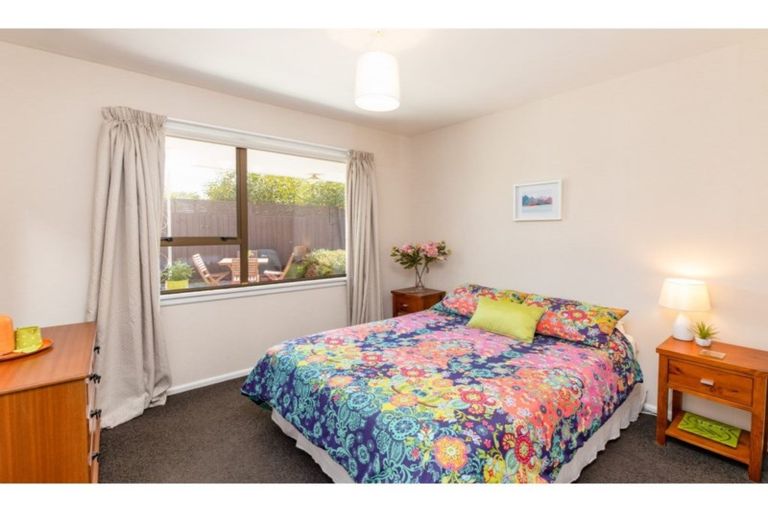 Photo of property in 1/1 Rosedale Place, Avonhead, Christchurch, 8042