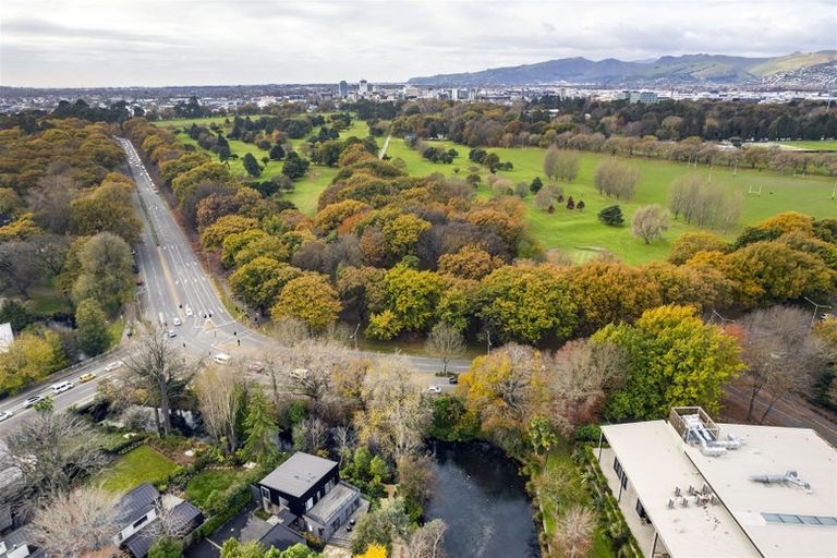 Photo of property in 7 Wood Lane, Fendalton, Christchurch, 8014