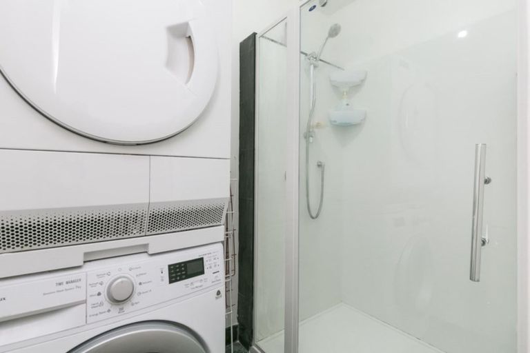 Photo of property in 5u2 Hopper Street, Mount Cook, Wellington, 6011