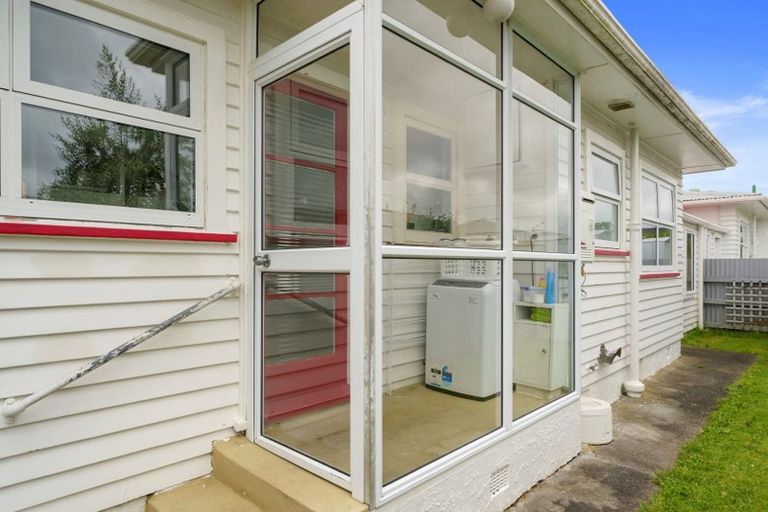 Photo of property in 6 Eton Place, Levin, 5510