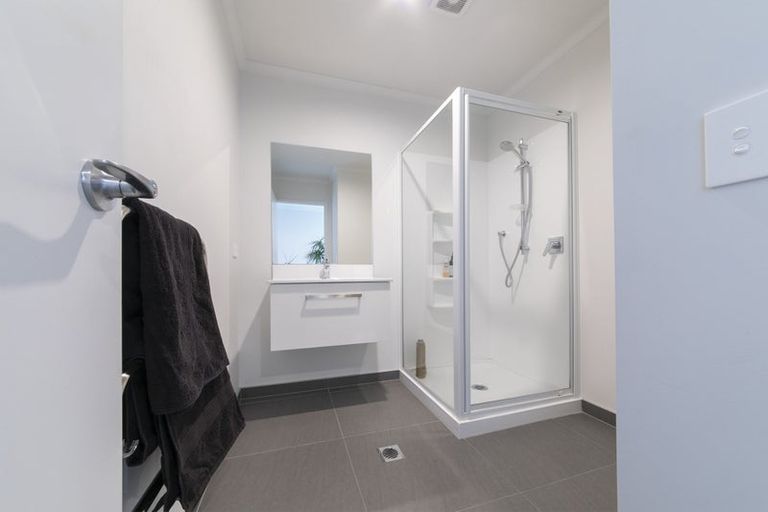 Photo of property in 5 Onekiritea Road, Hobsonville, Auckland, 0616