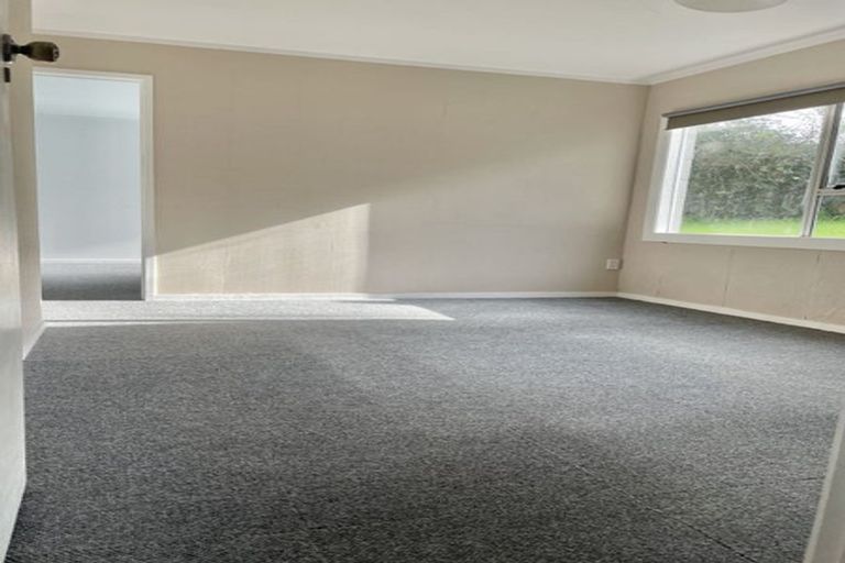 Photo of property in 787 East Coast Road, Northcross, Auckland, 0630