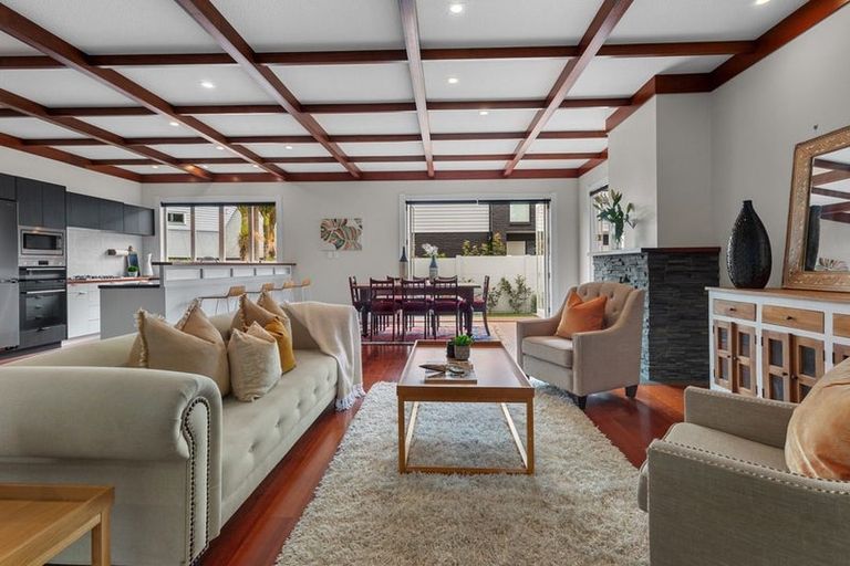 Photo of property in 24 Norwood Road, Bayswater, Auckland, 0622