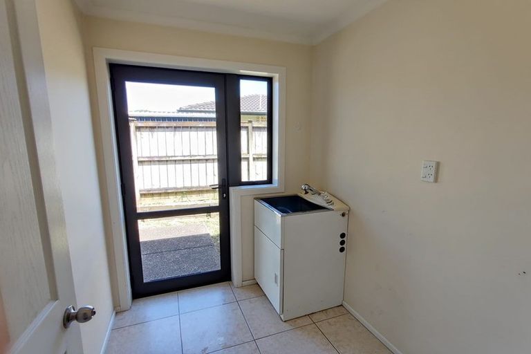 Photo of property in 6 Hampervale Place, Flat Bush, Auckland, 2016
