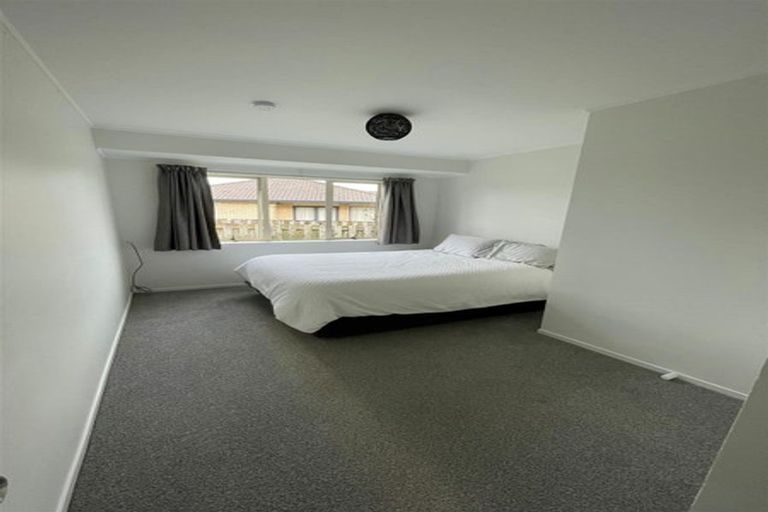 Photo of property in 14 Sid Place, Mangere, Auckland, 2022