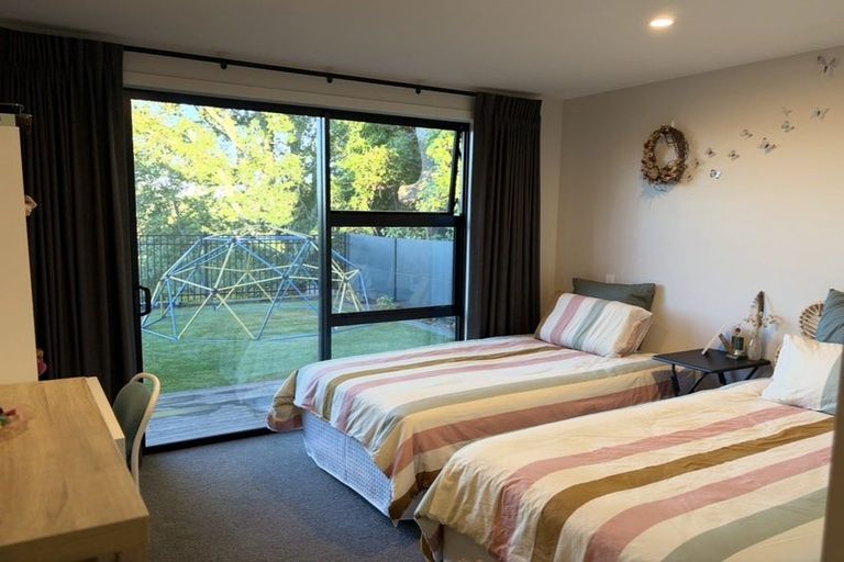 Photo of property in 427 Carrington Street, Upper Vogeltown, New Plymouth, 4310