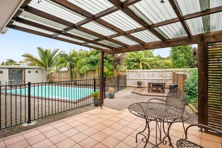 Photo of property in 16 Sierra Avenue, Te Kamo, Whangarei, 0112