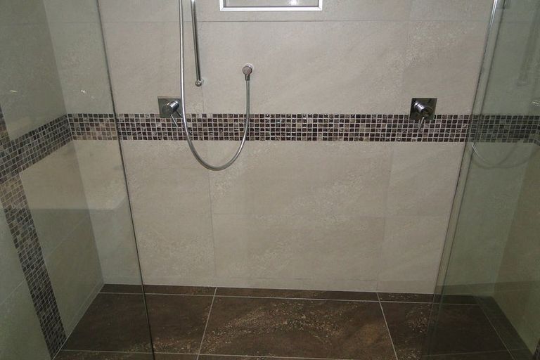 Photo of property in 17 Milne Terrace, Island Bay, Wellington, 6023