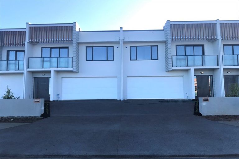 Photo of property in 59 Hayfield Way, Karaka, Papakura, 2113