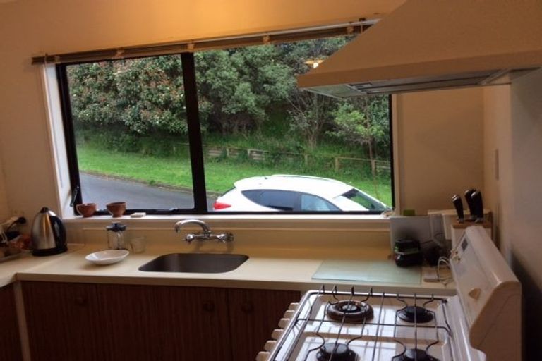 Photo of property in 1 Seagull Place, Whitby, Porirua, 5024