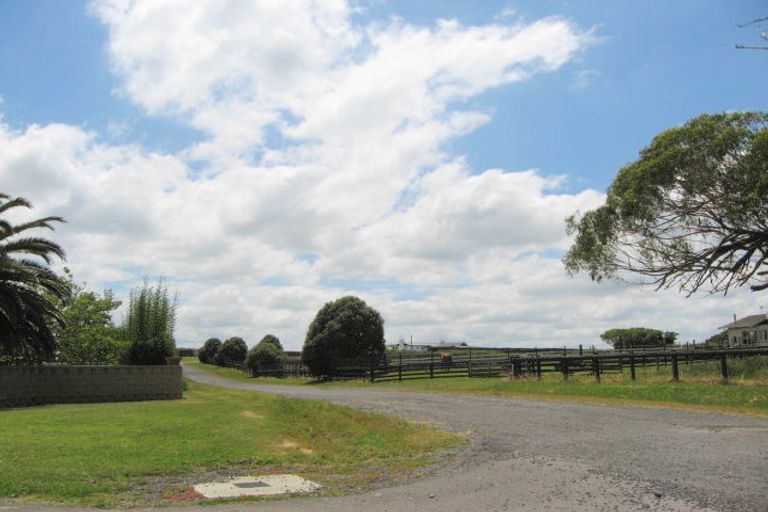 Photo of property in 112a Bryant Road, Karaka, Papakura, 2580