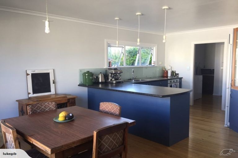 Photo of property in 25 Hori Street, Vogeltown, New Plymouth, 4310