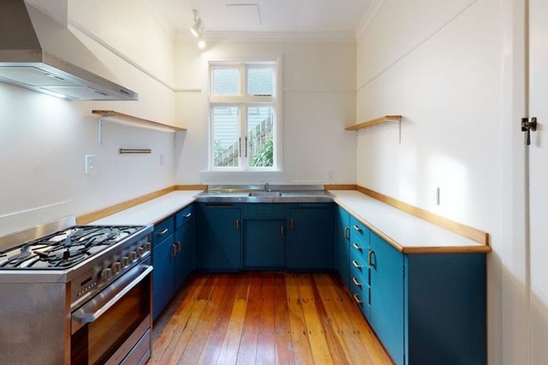 Photo of property in 39 Mornington Road, Brooklyn, Wellington, 6021