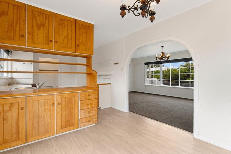Photo of property in 33b Gill Avenue, Te Atatu Peninsula, Auckland, 0610