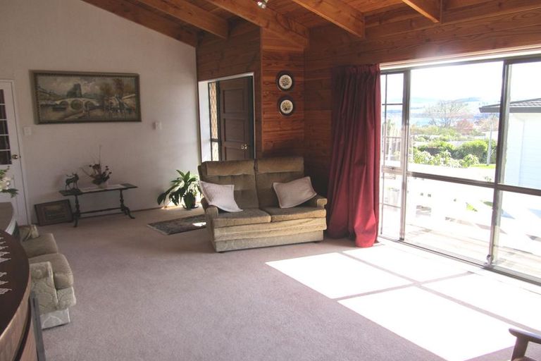 Photo of property in 40 Puriri Street, Hilltop, Taupo, 3330