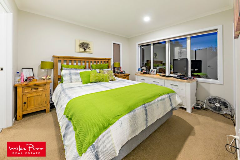 Photo of property in 10 Fernly Rise, Flat Bush, Auckland, 2019